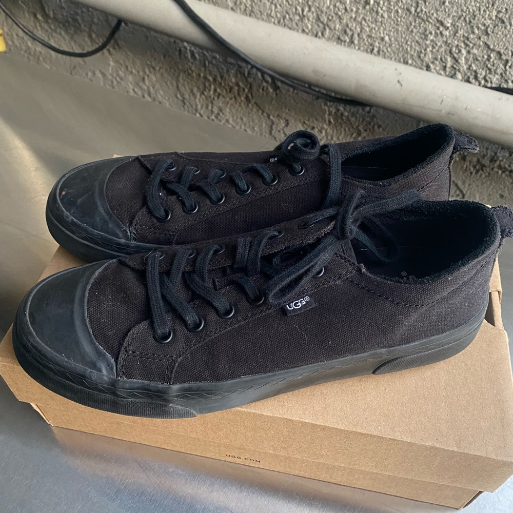 Ugg sneakers size 8